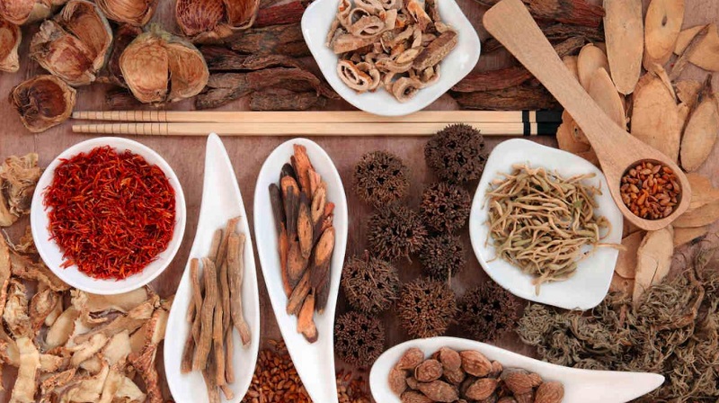 Chuyên gia giải đáp: Có nên chữa ung thư dạ dày bằng thuốc Đông y? Có nên chữa ung thư dạ dày bằng thuốc Đông y không?