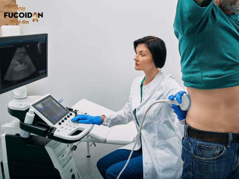 Siêu âm ung thư gan phát hiện bệnh gì? Quy trình và chi phí Bệnh nhân được tiến hành siêu âm