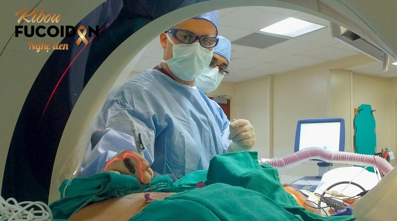 Quy trình mổ ung thư gan, các biến chứng và cách đối phó Phẫu thuật cắt gan sử dụng dao siêu âm