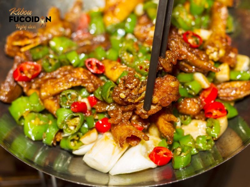 Người ung thư phổi nên kiêng ăn thực phẩm cay nóng 
