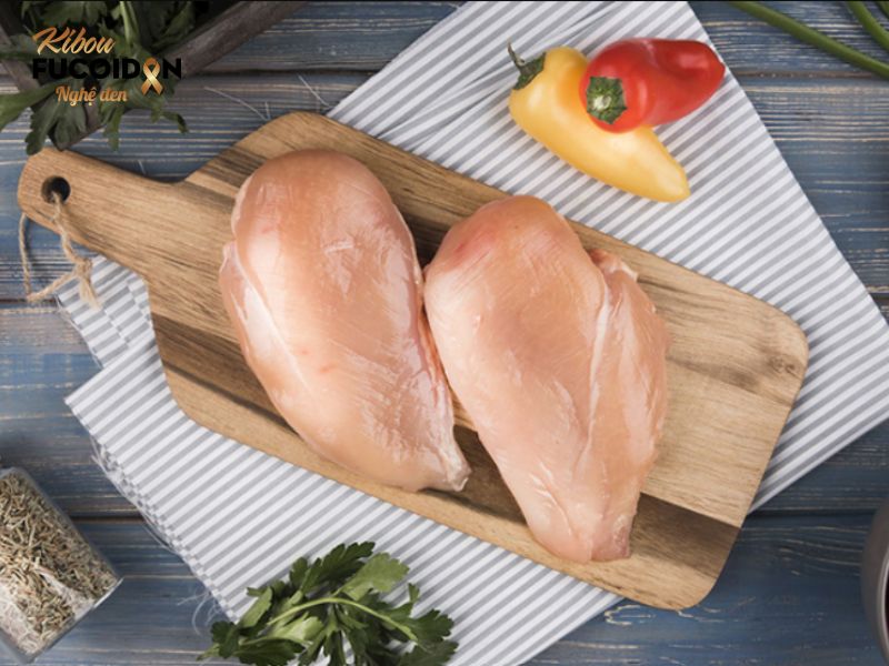 Bị ung thư có nên ăn thịt gà? - Những sự thật bạn nên biết Thịt gà là loại thực phẩm giàu dinh dưỡng