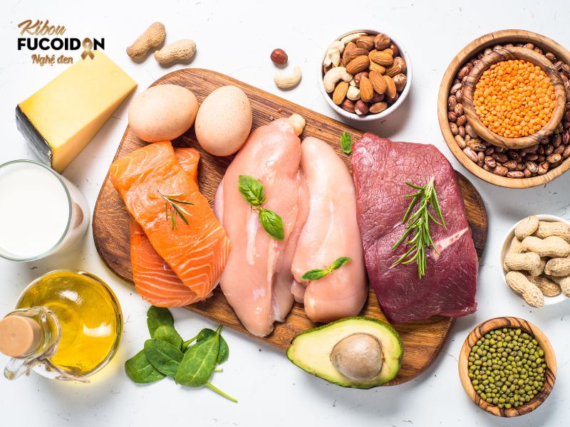 Các nguồn protein tốt cho bệnh nhân ung thư tuyến giáp bao gồm thịt nạc, cá, trứng, các loại đậu, và các loại hạt. Các nguồn protein tốt cho bệnh nhân ung thư tuyến giáp bao gồm thịt nạc, cá, trứng, các loại đậu, và các loại hạt.