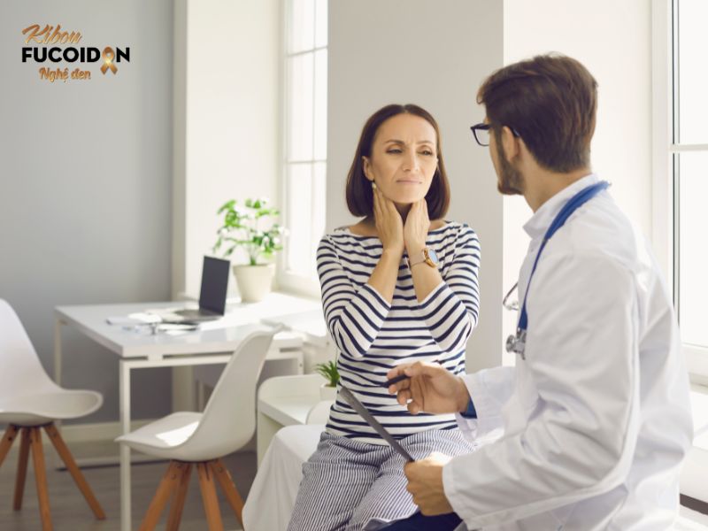 Thăm khám lâm sàng ung thư tuyến giáp Thăm khám lâm sàng ung thư tuyến giáp