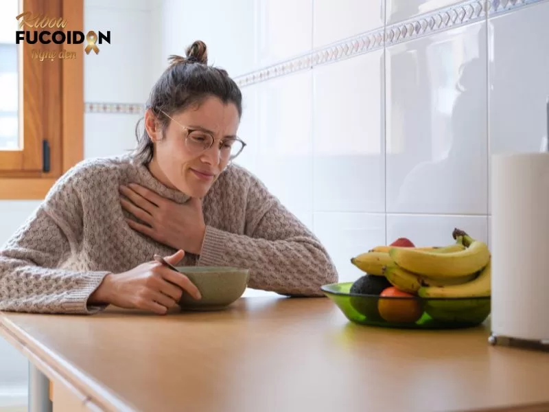 Dấu hiệu ung thư thực quản giai đoạn đầu và cuối Đây là triệu chứng phổ biến nhất, dấu hiệu ung thư thực quản giai đoạn 1 xuất hiện ở 95% trường hợp ung thư thực quản