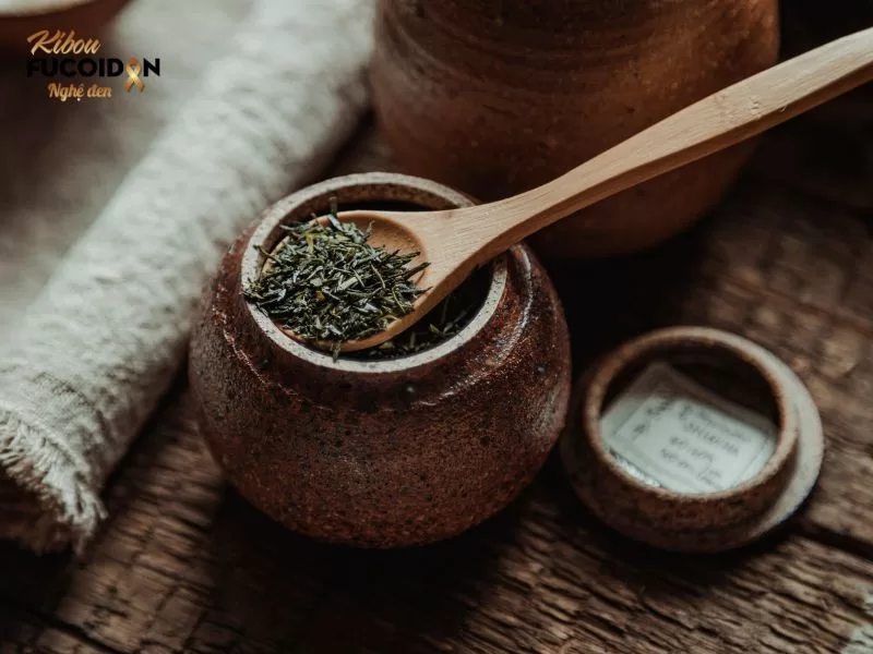 Bệnh ung thư có ăn được trứng vịt lộn không? Không nên ăn trứng vịt lộn cùng trà