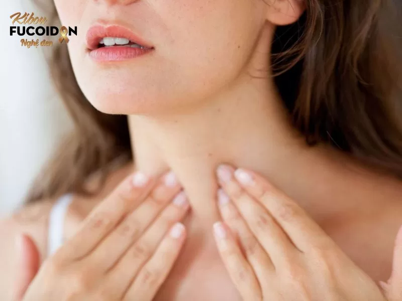 Đau, sưng cổ là tác dụng phụ thường gặp khi uống iod phóng xạ