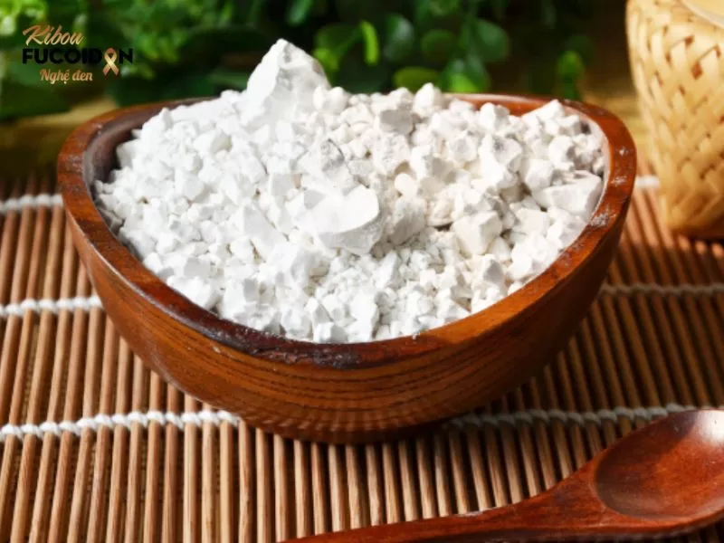 Ung thư có ăn được bột sắn dây không? Bột sắn dây được làm từ củ sắn dây, một loại cây dây leo nhiệt đới.