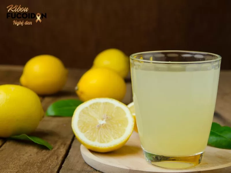 Nước chanh là nguồn cung cấp vitamin C, kali và folate dồi dào