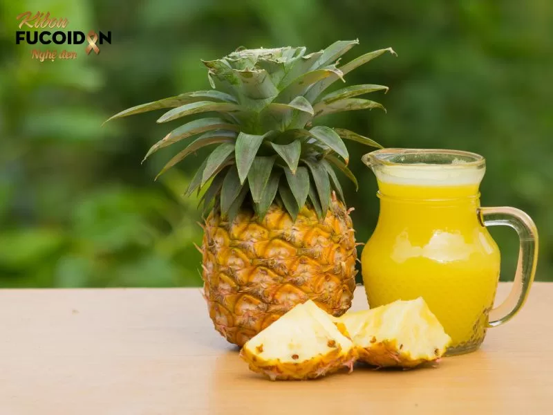 Dứa chứa nhiều chất chống oxy hóa như vitamin C, bromelain và mangan Dứa chứa nhiều chất chống oxy hóa như vitamin C, bromelain và mangan
