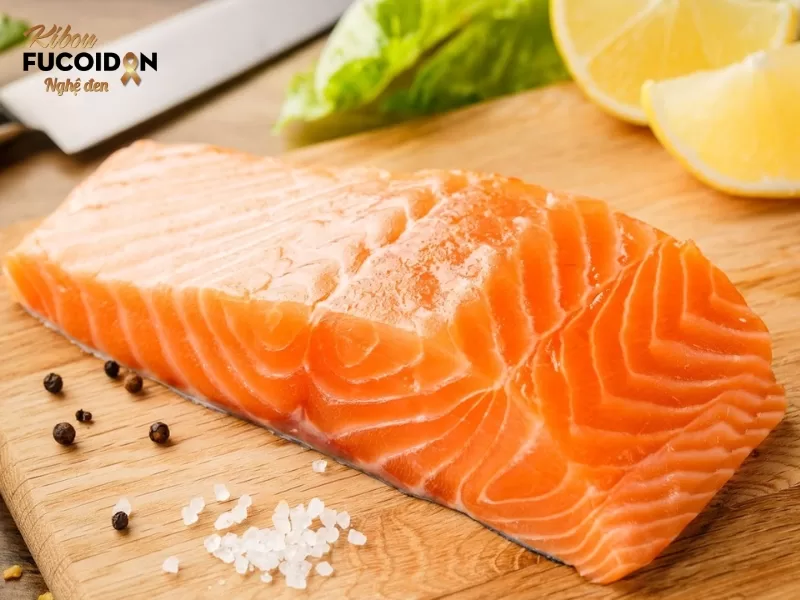 Cá hồi là thực phẩm hàng đầu trong danh sách các loại thực phẩm chống ung nói chung và ung thư cổ tử cung nói riêng. 