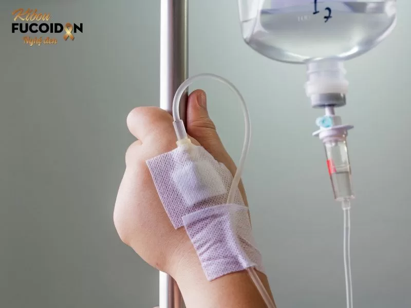 Hóa trị sử dụng thuốc để tiêu diệt tế bào ung thư trong cơ thể