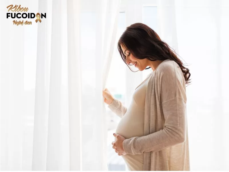Phụ nữ đang mang thai không nên dùng cây xạ đen. 