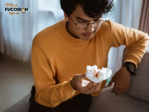Khạc đờm ra máu là tình trạng người bệnh ho ra đờm có lẫn máu tươi