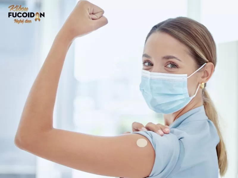 Liệu pháp miễn dịch trong điều trị ung thư có thật sự hiệu quả? So với hóa trị và xạ trị, liệu pháp miễn dịch thường gây ra ít tác dụng phụ nghiêm trọng hơn.