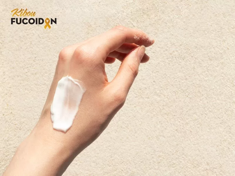 Bệnh nhân sau xạ trị chú ý thoa kem chống nắng thường xuyên Bệnh nhân sau xạ trị chú ý thoa kem chống nắng thường xuyên