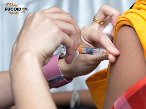 Việc tiêm phòng ung thư cổ tử cung cho bé gái không chỉ đơn thuần là bảo vệ sức khỏe cá nhân
