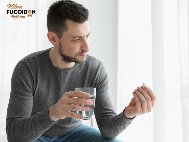 Cách dùng Fucoidan cho bệnh nhân ung thư hạch Fucoidan được đánh giá là rất an toàn và hầu như không gây tác dụng phụ nghiêm trọng