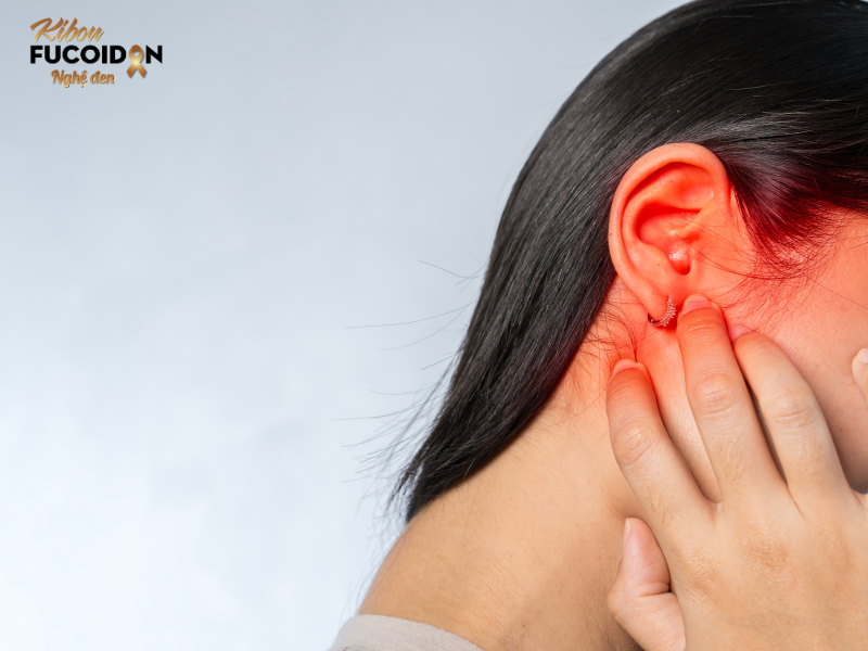 ĐAU HỌNG, Ù TAI KÉO DÀI MÙA LẠNH: CẢNH GIÁC UNG THƯ VÒM HỌNG Ù tai là dấu hiệu khá điển hình của ung thư vòm họng